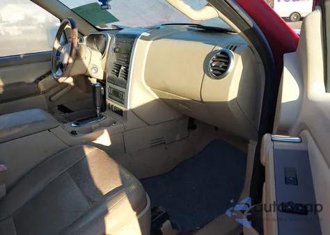 2006 Mercury Mountaineer Luxury z USA, uszkodzony, nr VIN 4M2EU47E96UJ04419